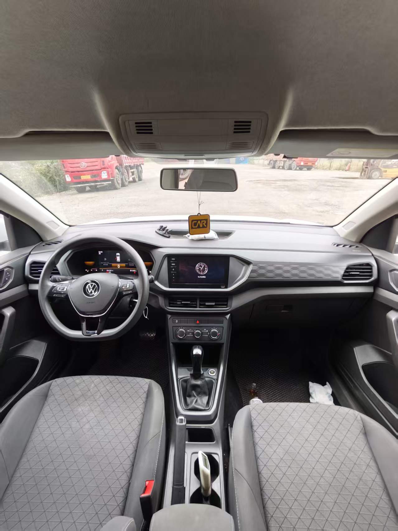 Volkswagen T-Cross 2023 #6 Volkswagen T-Cross 2023 صورة سيارة #6