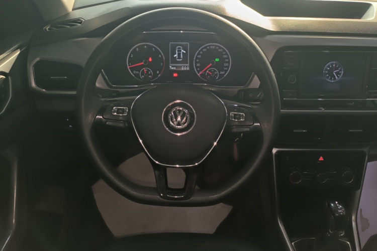 Volkswagen T-Cross 2020 #11 Volkswagen T-Cross 2020 car image #11