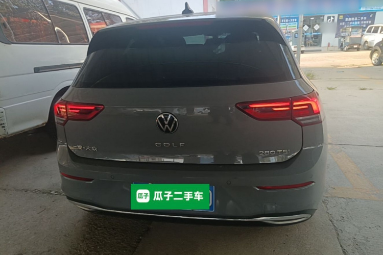 Volkswagen Golf 2022 car image #6