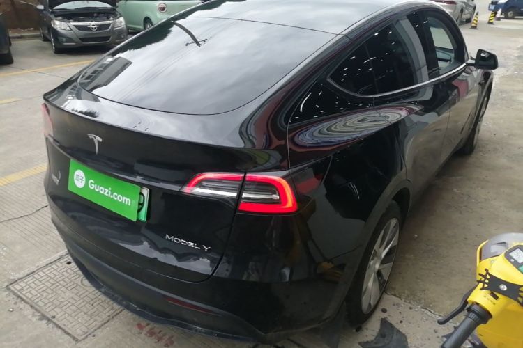 Tesla Model Y 2023 #7 Tesla Model Y 2023 immagine di auto #7