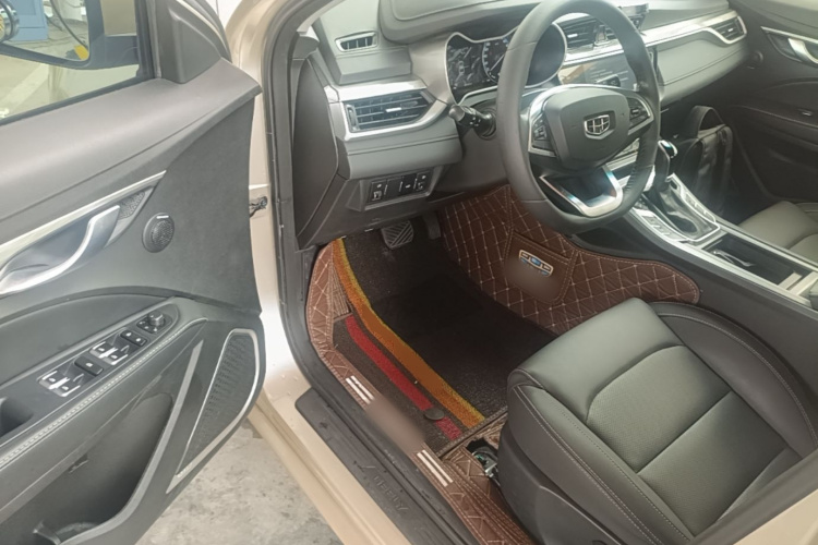GEELY Emgrand 2019 #12 GEELY Emgrand 2019 car image #12