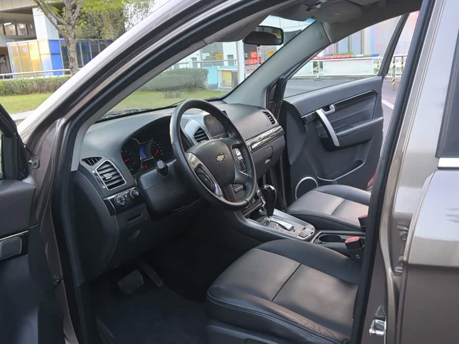Chevrolet Captiva 2016 imagen de coche #55