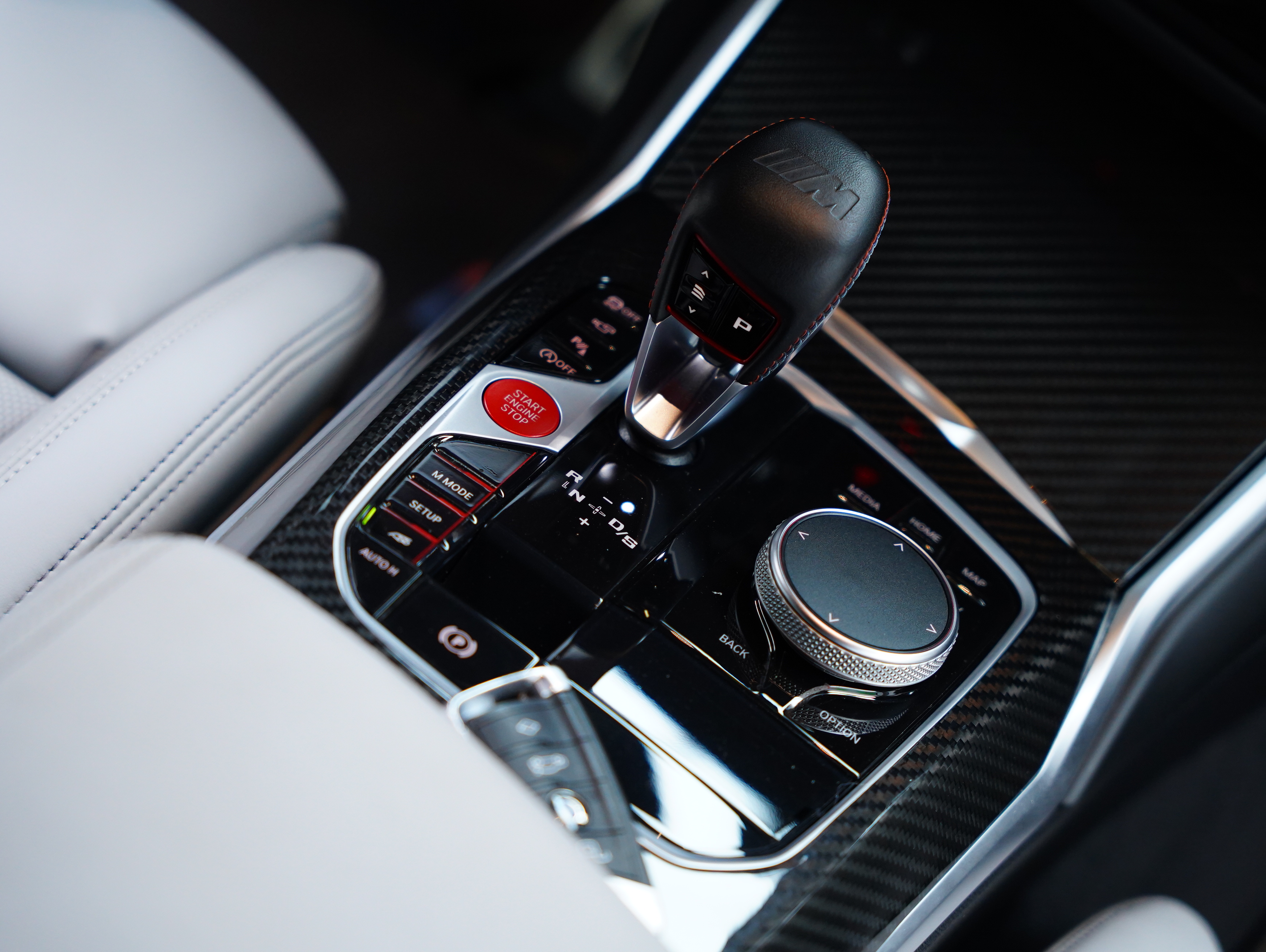 BMW M3 2024 imagen de coche #55