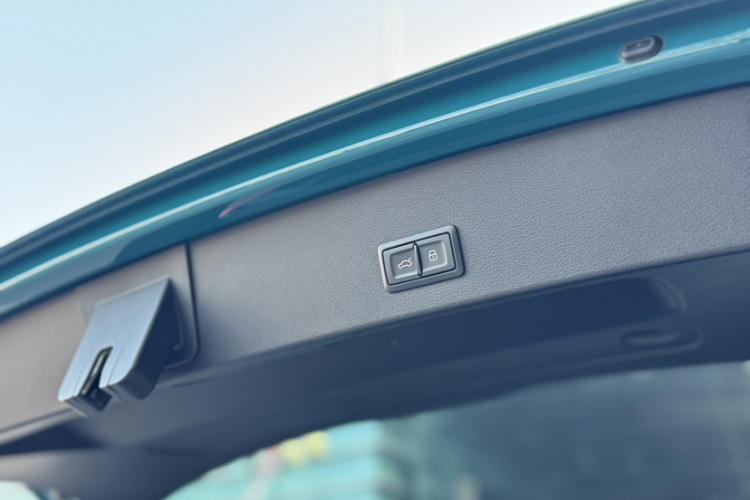 Q2L 2022 car image #55