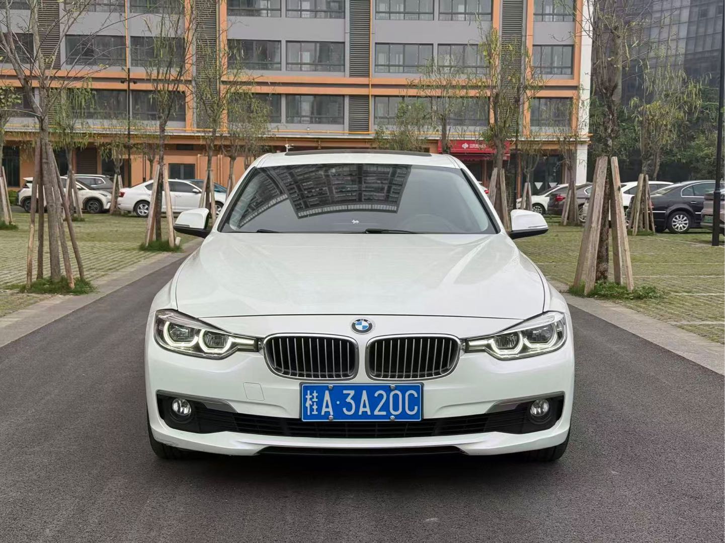 BMW 3 Series 2018 #7 BMW 3 Series 2018 car image #7