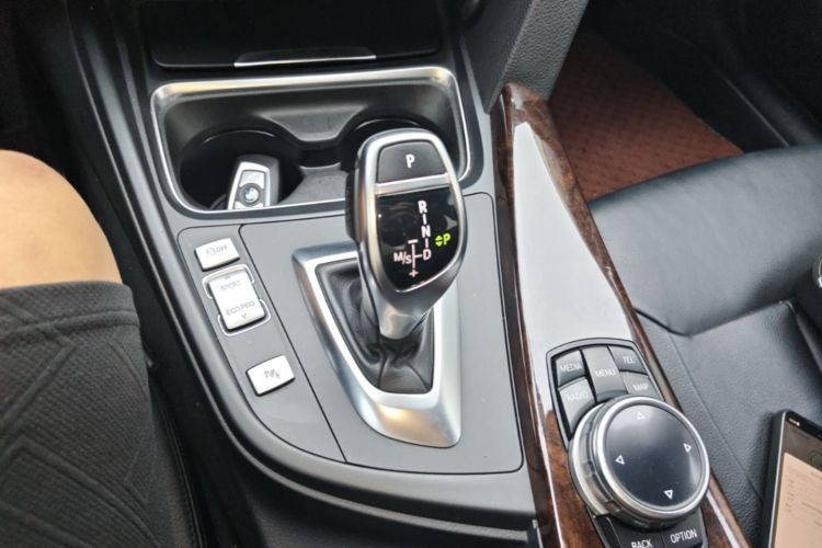 BMW 3 Series 2015 #14 BMW 3 Series 2015 car image #14