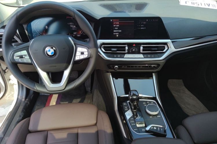 BMW 3 Series 2021 #17 BMW 3 Series 2021 car image #17