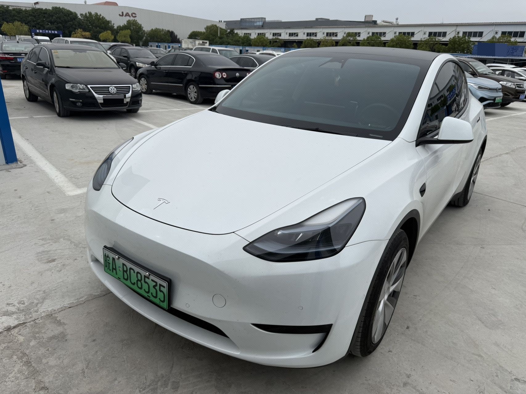 Tesla Model Y 2023 Tesla Model Y 2023 car image