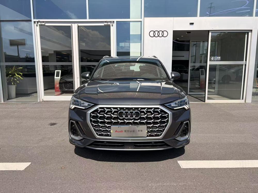 Audi Q3 2025 #2 Audi Q3 2025 car image #2