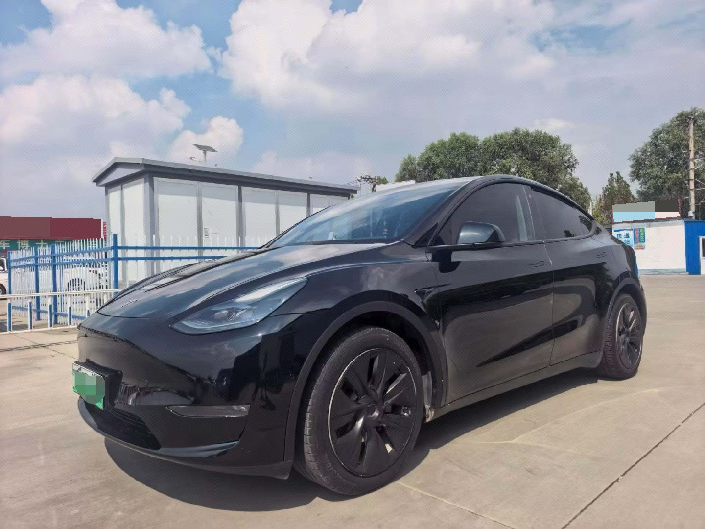Tesla Model Y 2023 Tesla Model Y 2023 car image