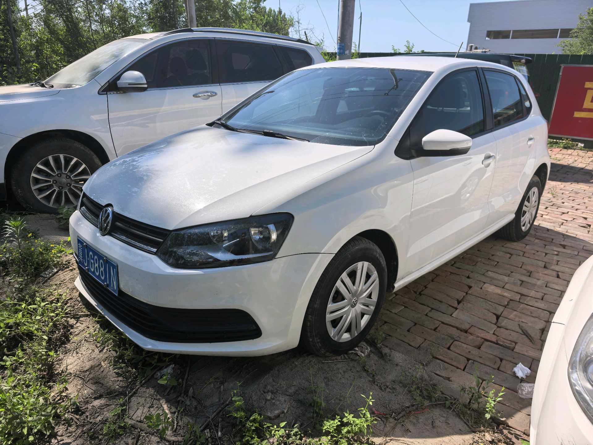 Volkswagen Polo 2016 car image 
