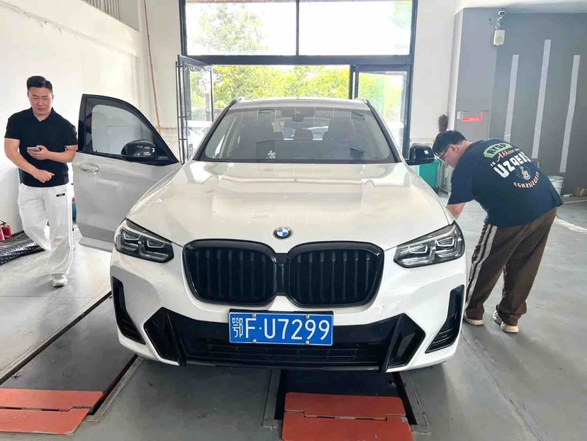BMW X3 2022 #2 BMW X3 2022 car image #2