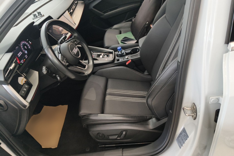 Audi A3 2024 immagine di auto #15
