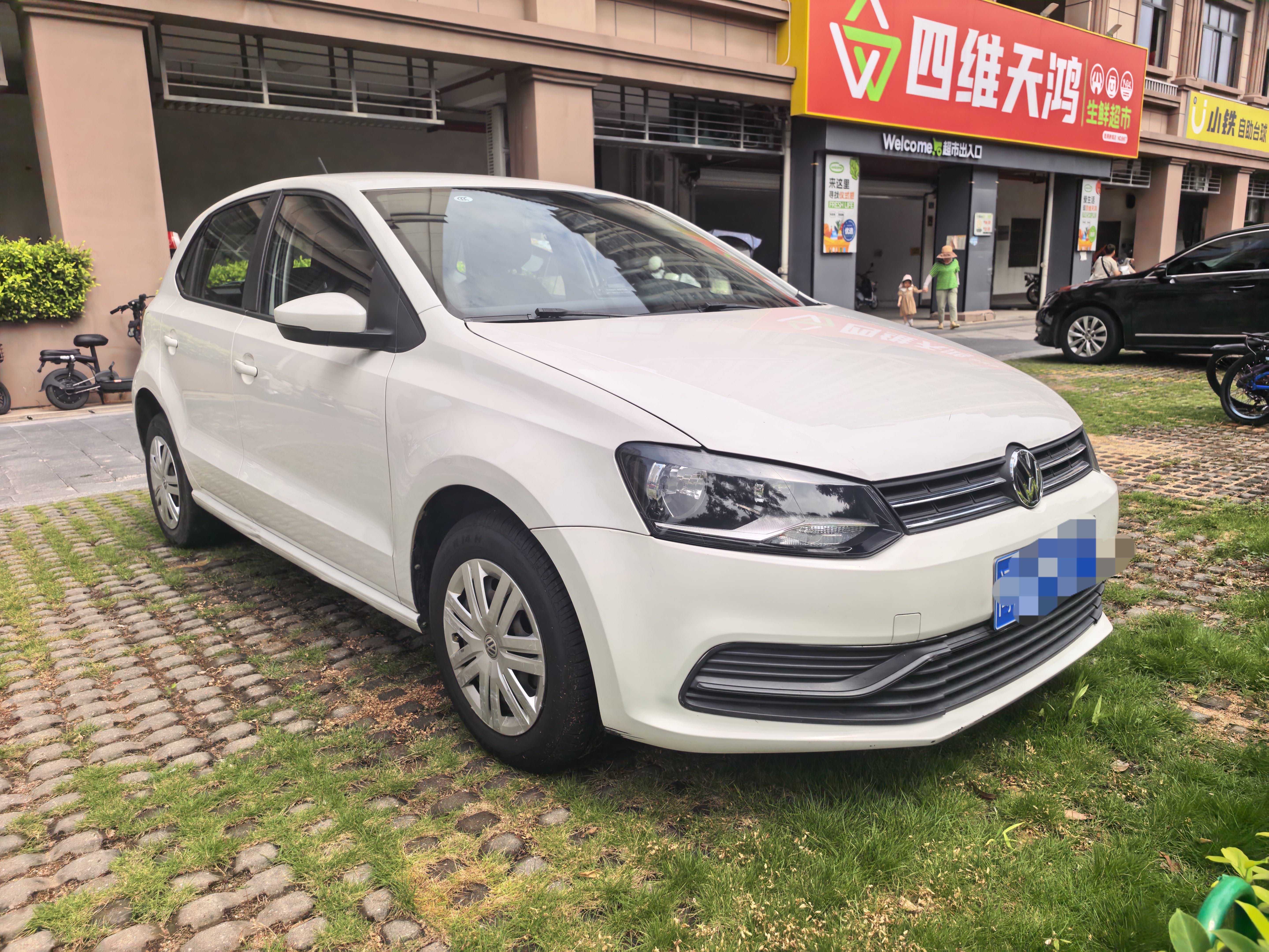 Volkswagen Polo 2018 car image #3
