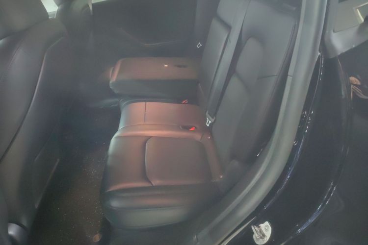 Tesla Model Y 2023 immagine di auto #17