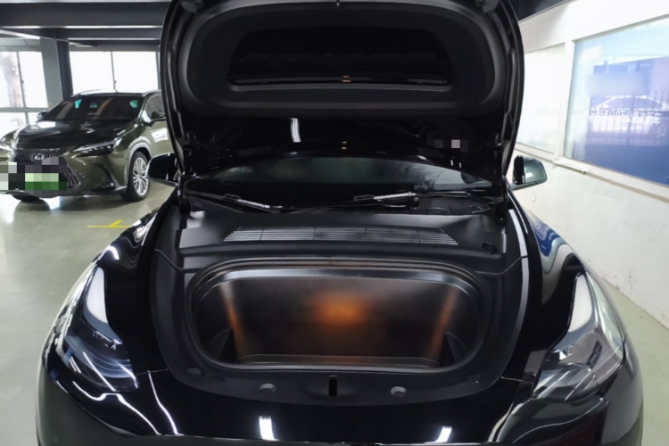 Tesla Model Y 2023 #20 Tesla Model Y 2023 car image #20