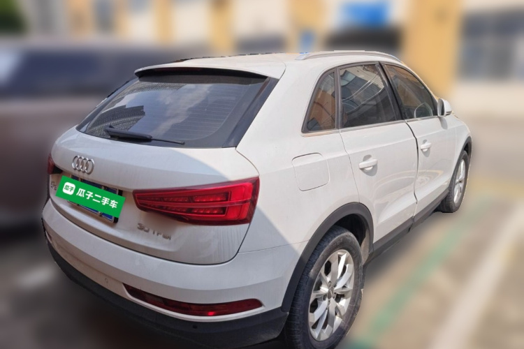 Audi Q3 2018 immagine di auto #5