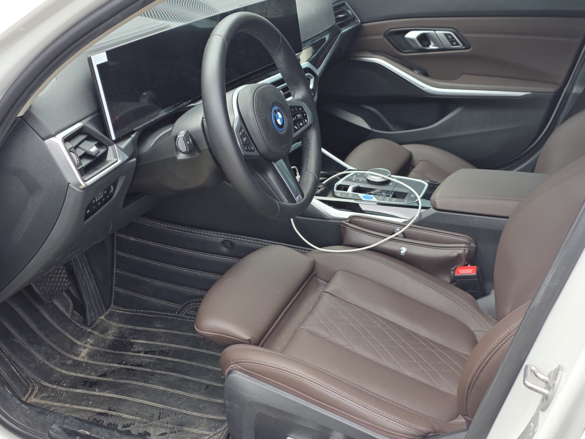 BMW i3 2023 image de voiture #3