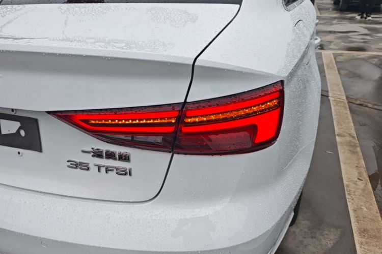 Audi A3 2019 car image #8