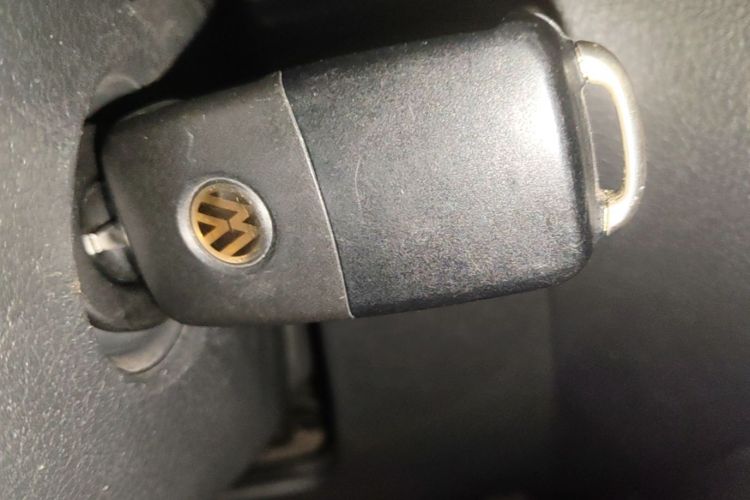 Volkswagen Polo 2016 car image #9