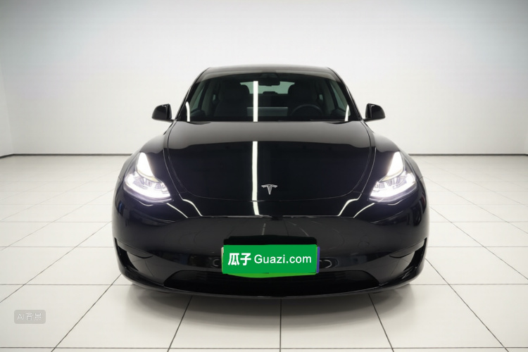 Tesla Model Y 2023 #3 Tesla Model Y 2023 car image #3