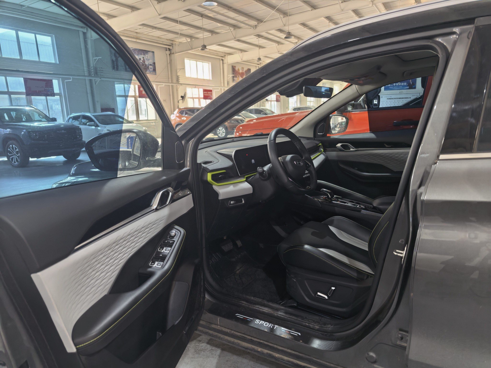 GEELY Coolray 2024 immagine di auto #5