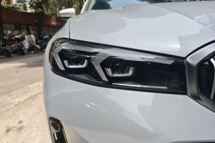 BMW 3 Series 2024 #8 BMW 3 Series 2024 car image #8