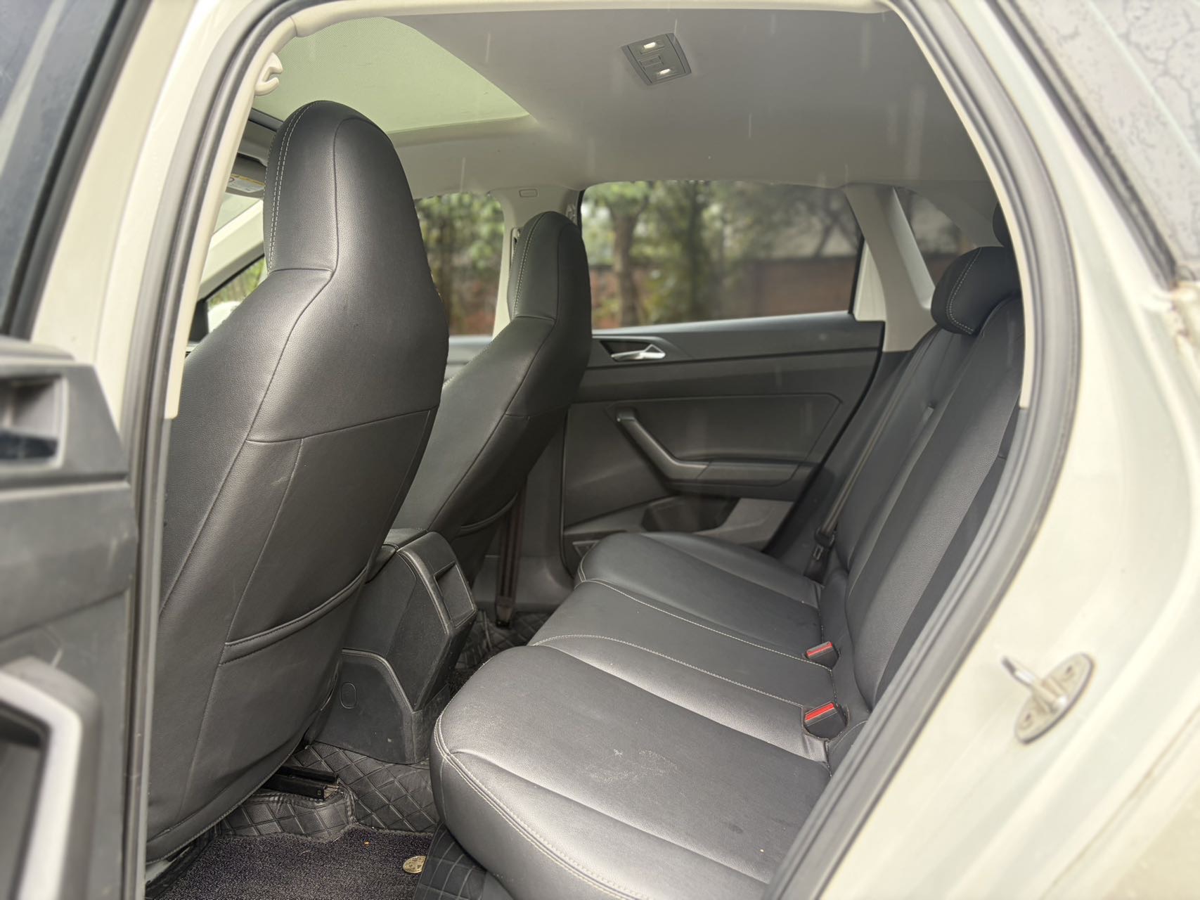 Volkswagen Polo 2021 صورة سيارة #4