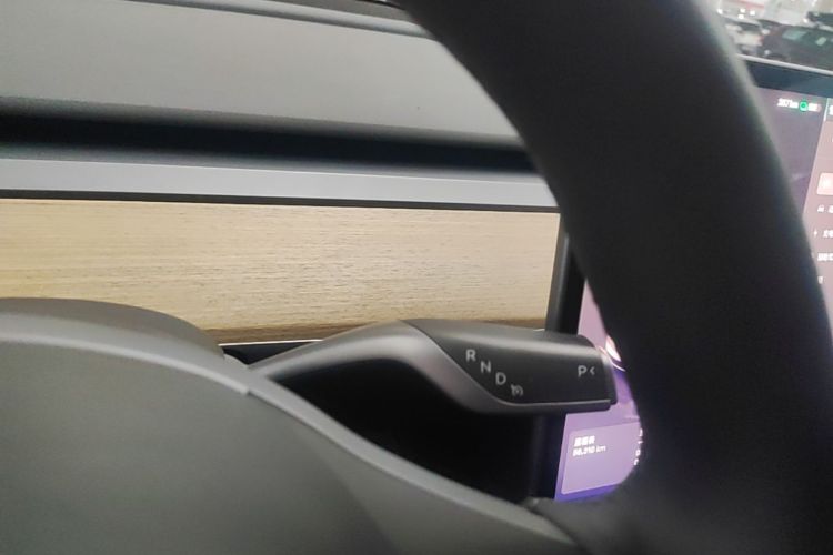 Tesla Model Y 2023 #14 Tesla Model Y 2023 car image #14