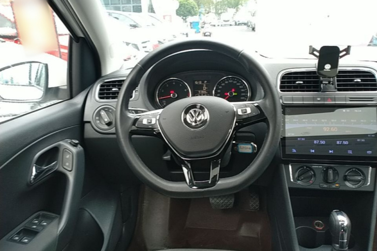 Volkswagen Polo 2016 #11 Volkswagen Polo 2016 car image #11