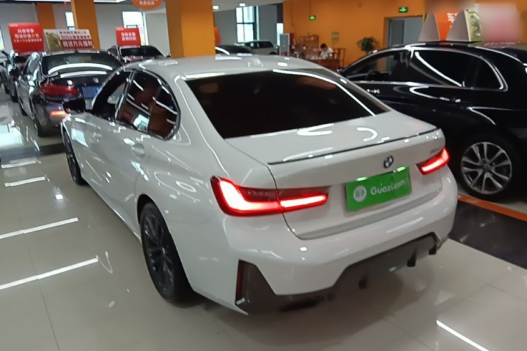 BMW 3 Series 2024 car image #5