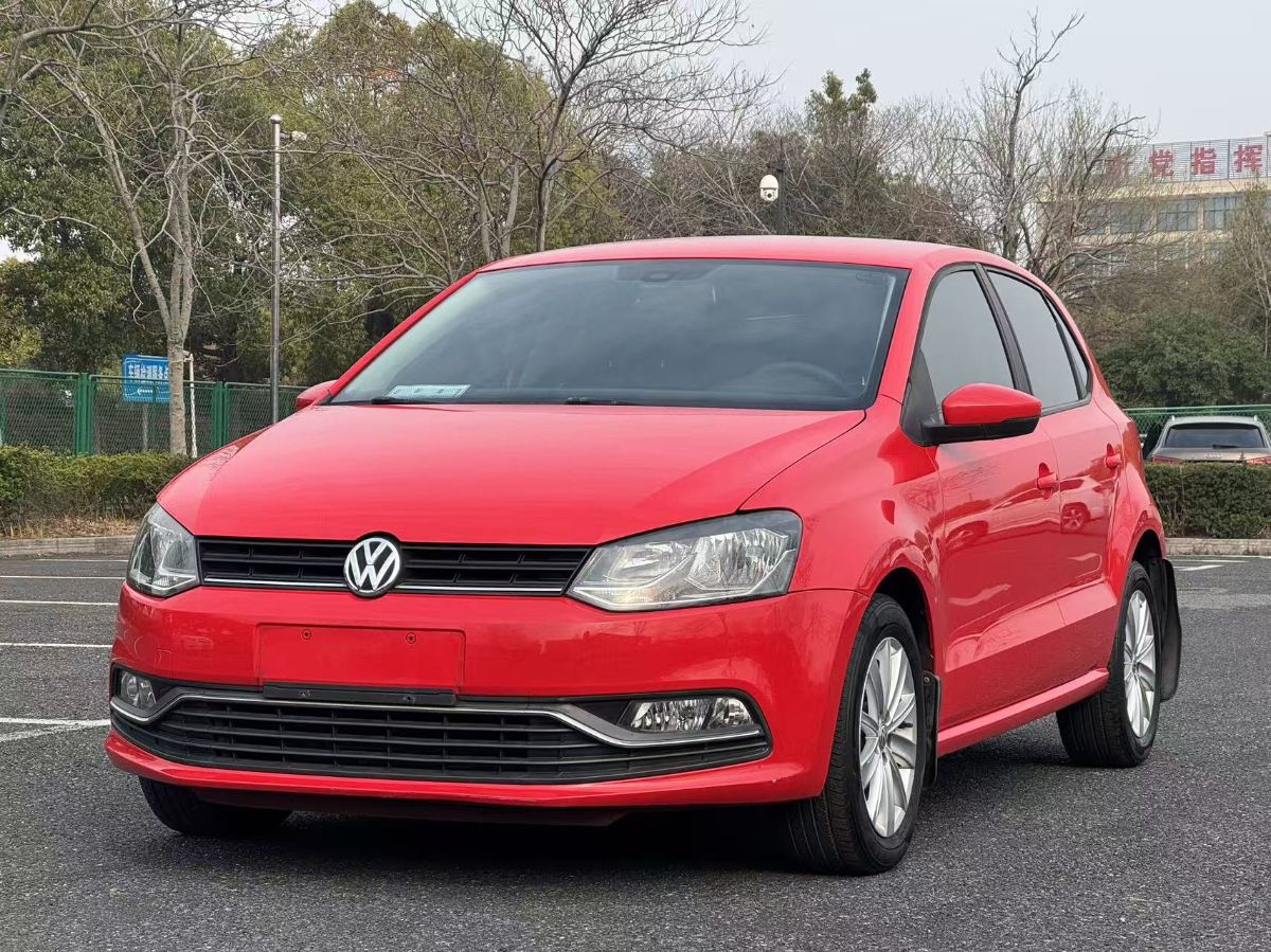 Volkswagen Polo 2015 Volkswagen Polo 2015 изображение автомобиля