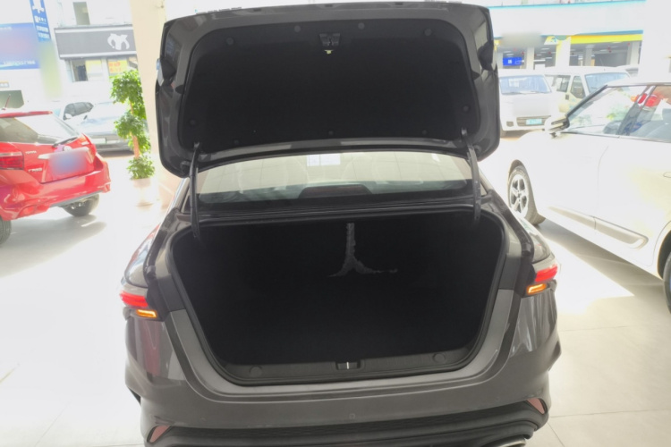 GEELY Binray 2026 immagine di auto #21