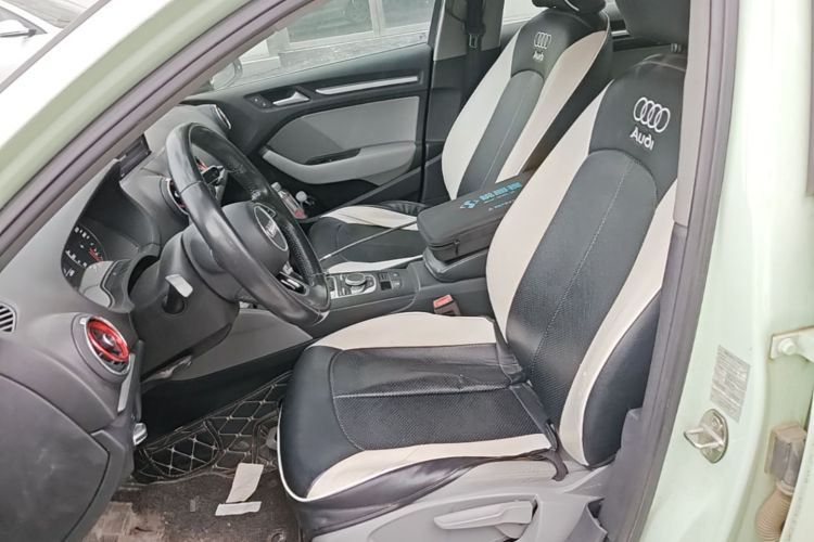 Audi A3 2018 immagine di auto #15