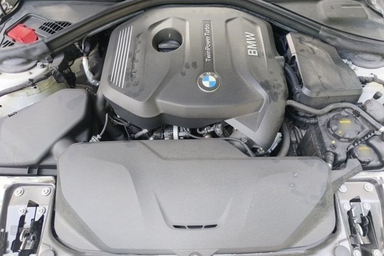 BMW 3 Series 2019 #22 BMW 3 Series 2019 car image #22