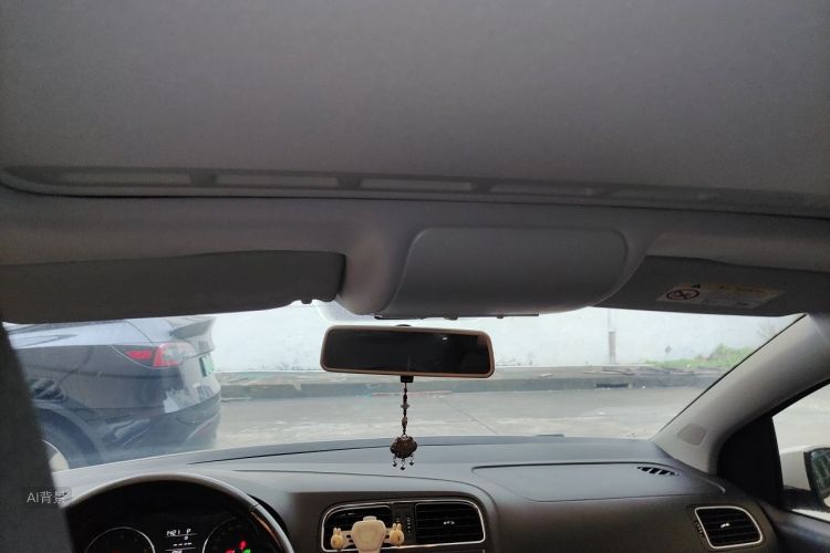 Volkswagen Polo 2018 car image #20