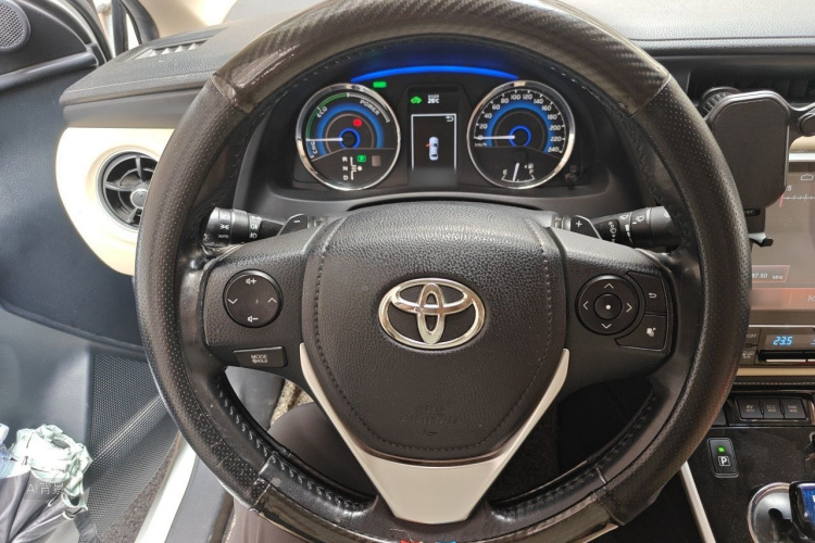Toyota Corolla 2018 #12 Toyota Corolla 2018 car image #12