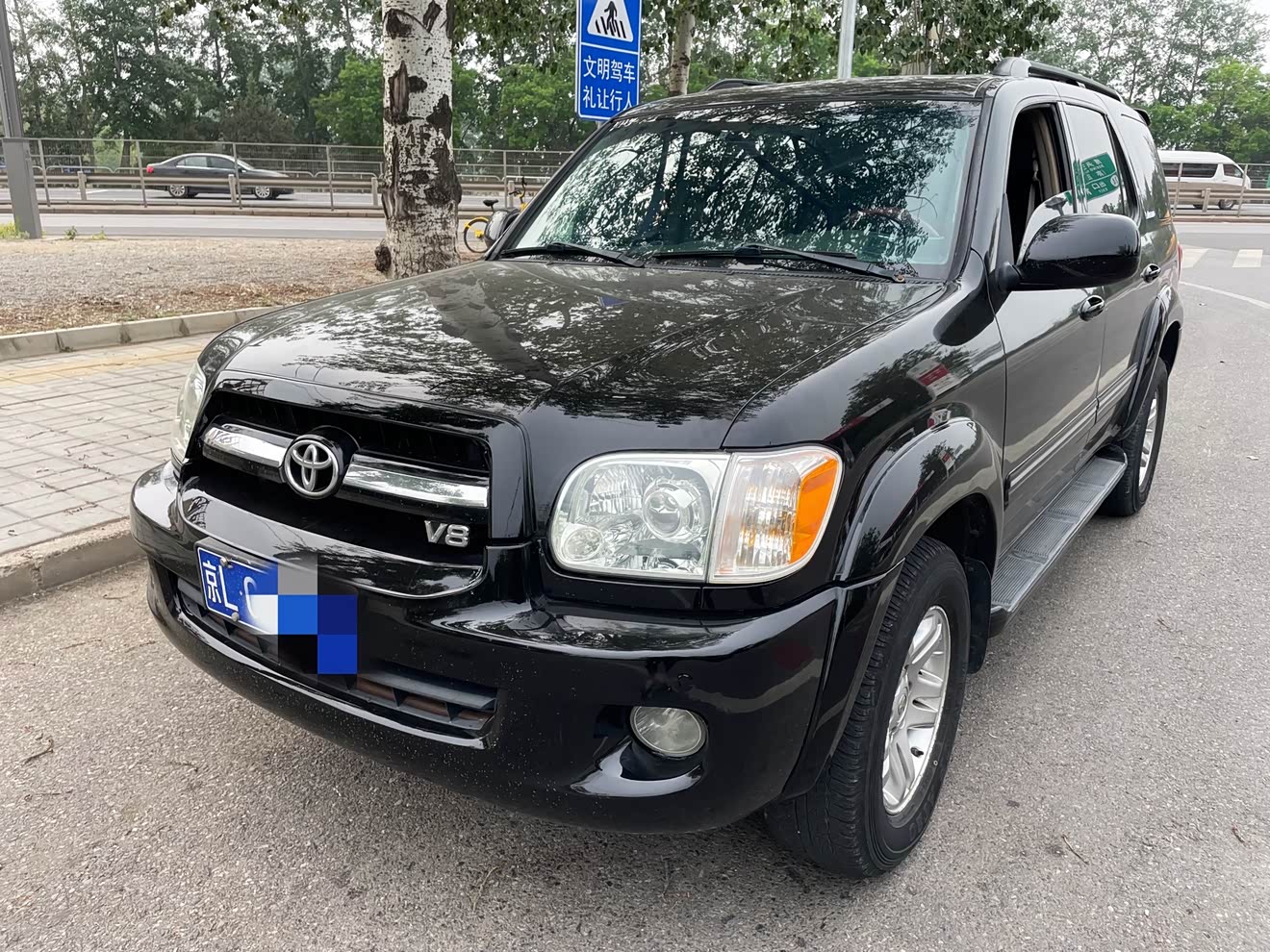 Toyota Sequoia 2006 汽车图片 