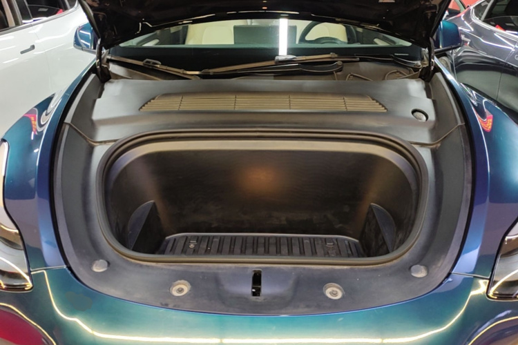 Tesla Model Y 2022 car image #22