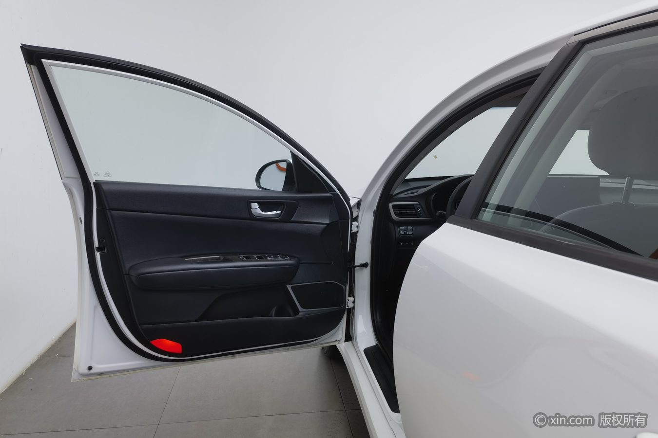 Kia K5 2016 car image #8