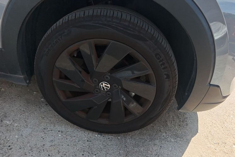 Volkswagen Tharu 2025 car image #9