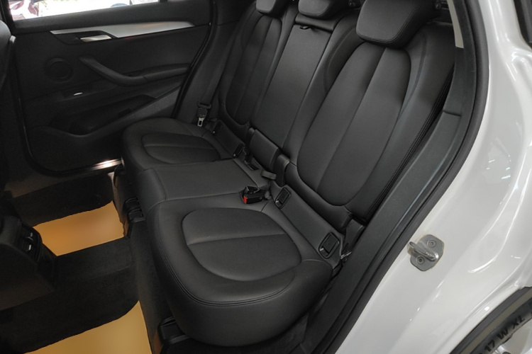 BMW X1 2018 car image #13