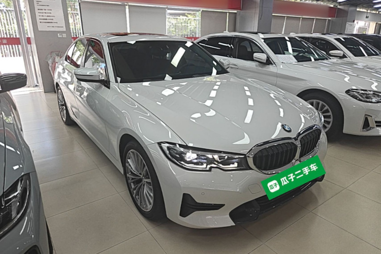 BMW 3 Series 2021 car image #4