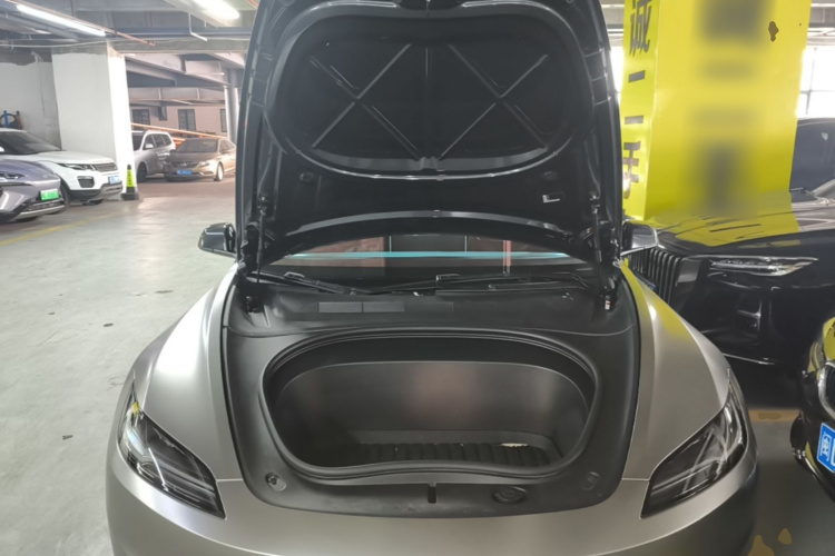 Tesla Model 3 2024 car image #20