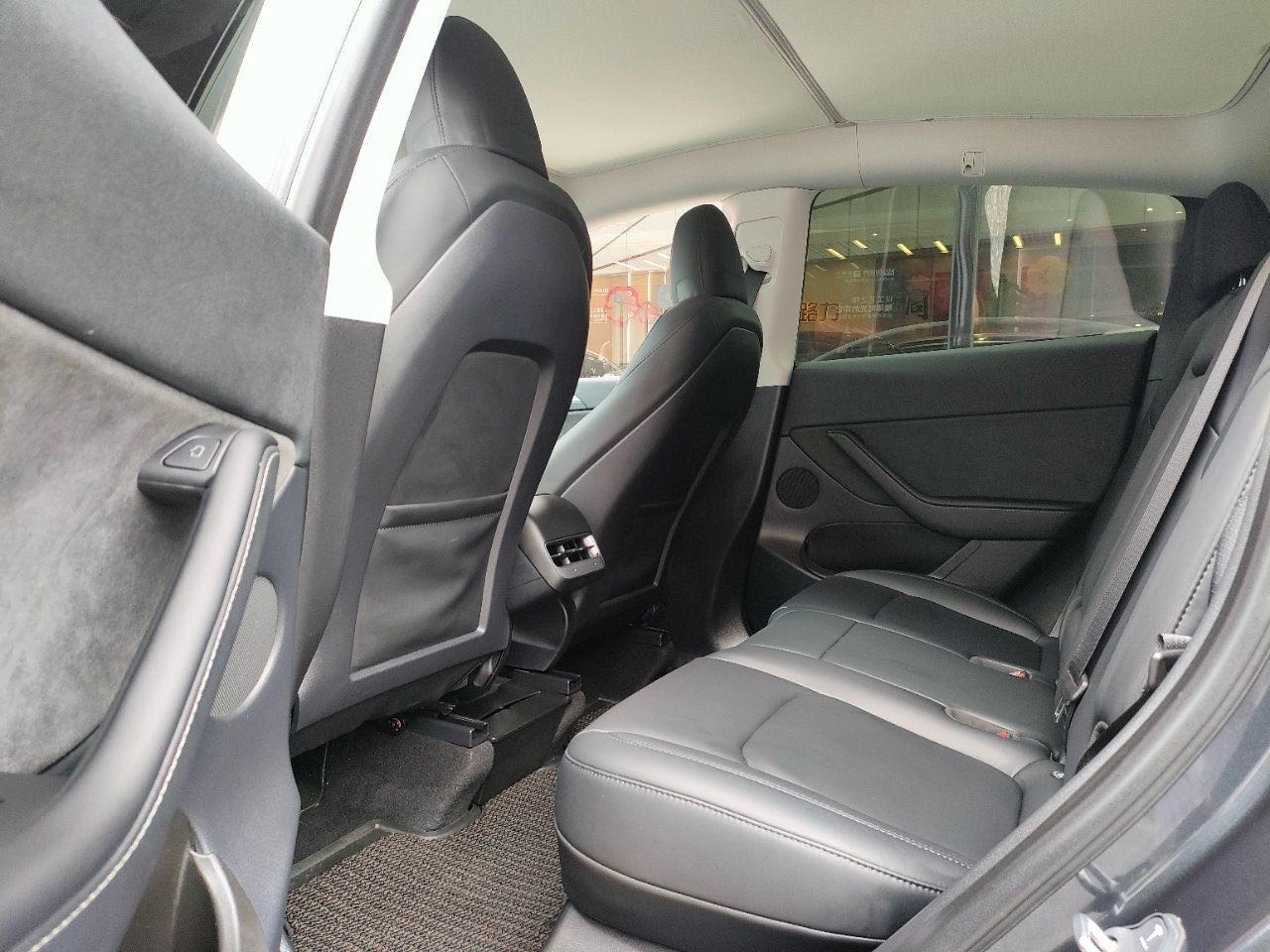 Tesla Model Y 2024 car image #5