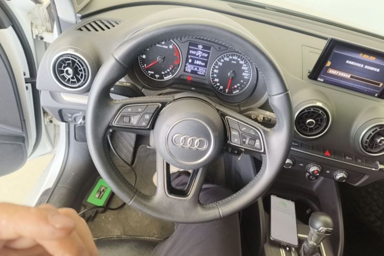 Audi A3 2018 car image #15