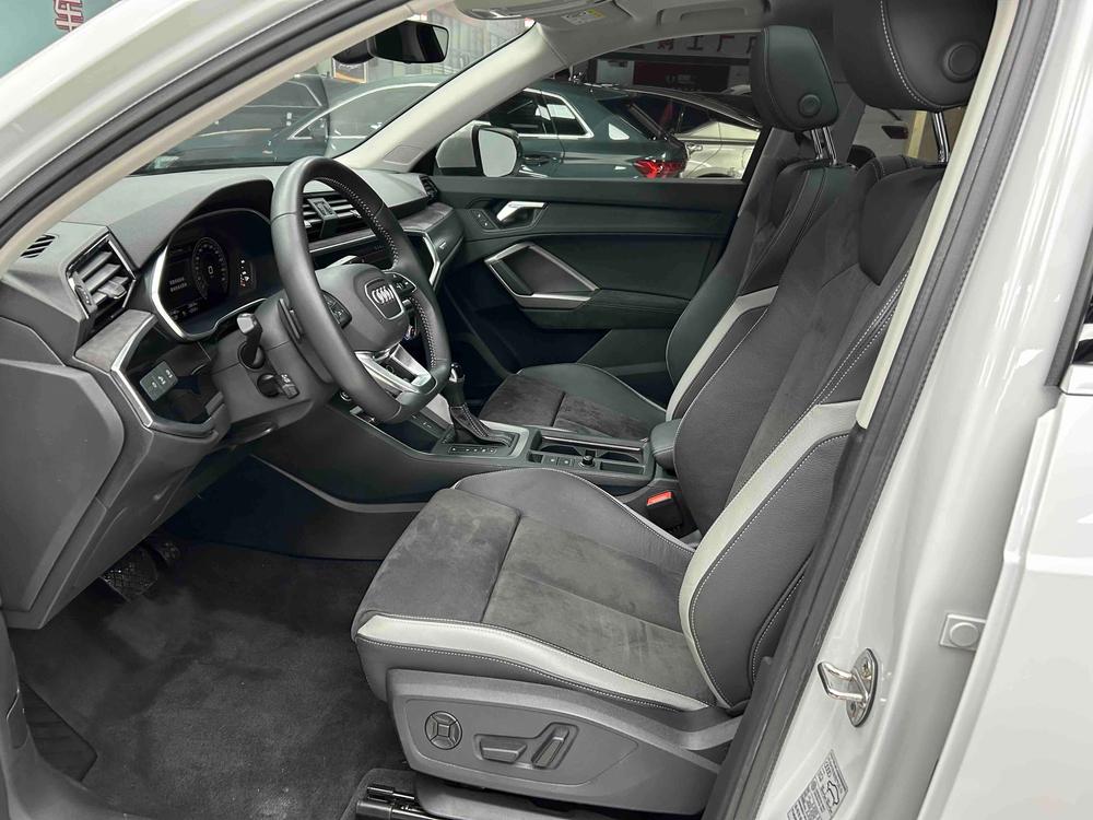 Audi Q3 2021 #22 Audi Q3 2021 car image #22