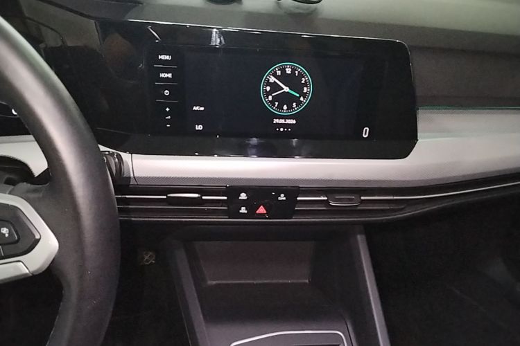Volkswagen Golf 2022 car image #13