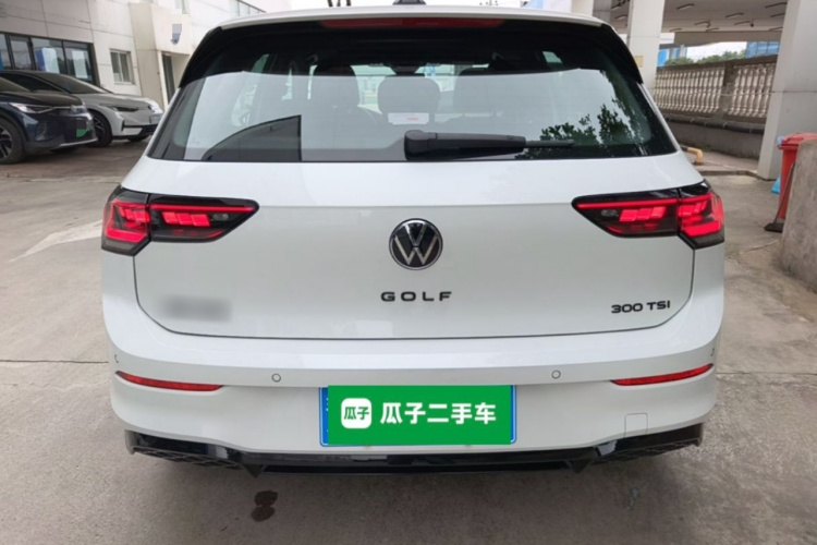 Volkswagen Golf 2024 car image #6