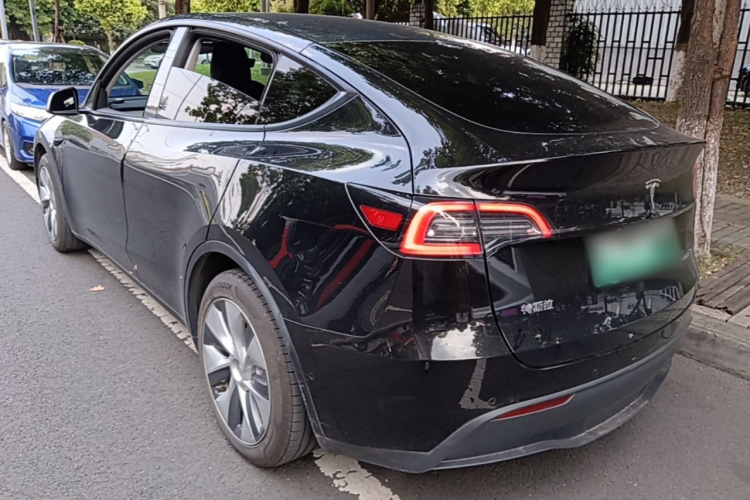 Tesla Model Y 2021 #7 Tesla Model Y 2021 car image #7